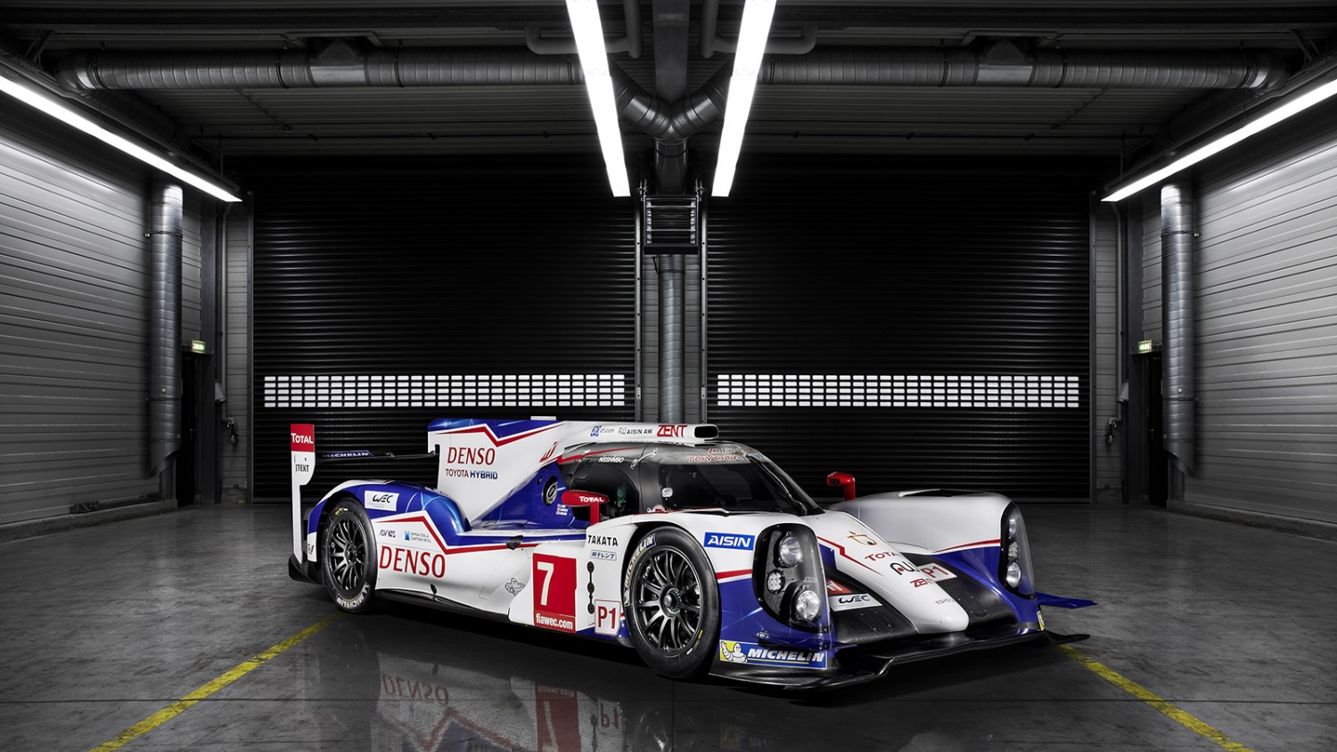 Toyota-motorsport-story-ts040-2014-focus_tcm-2015-128110