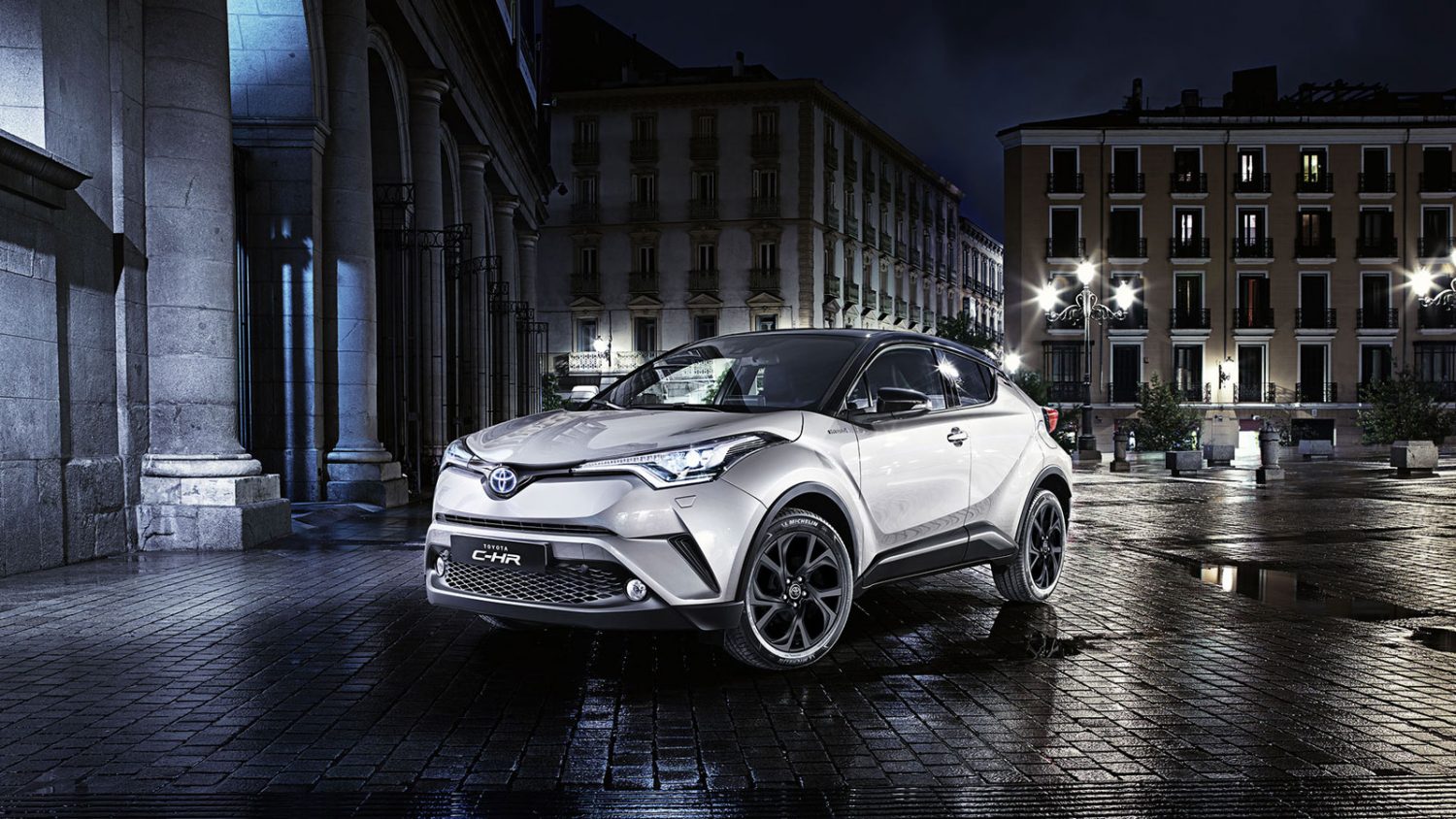 c-hr-firstedition-focus1_tcm-2015-760399